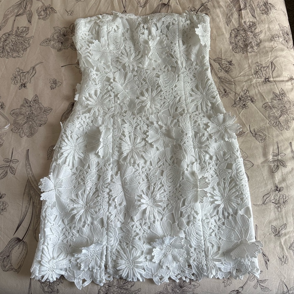 Vici Floral Appliqué White Mini size small